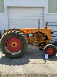 TRACTOR 153