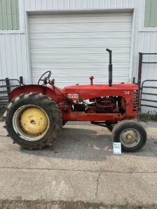 TRACTOR 132 1948 MH 30